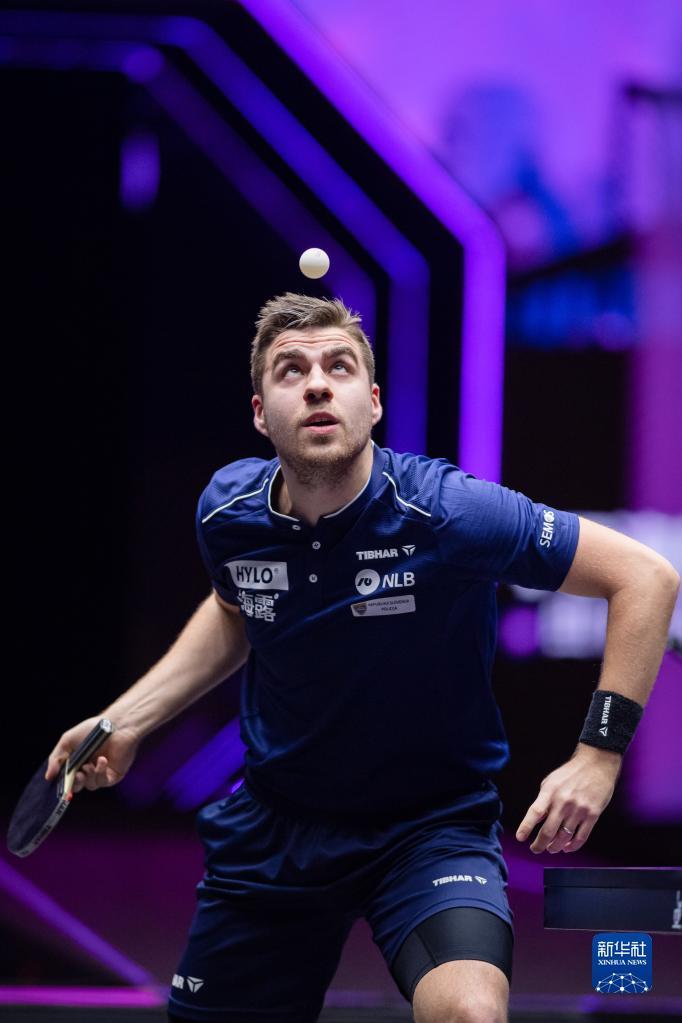 体对其进行 体对其进行