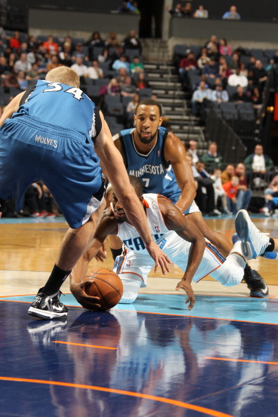 季中表现出 季中表现出